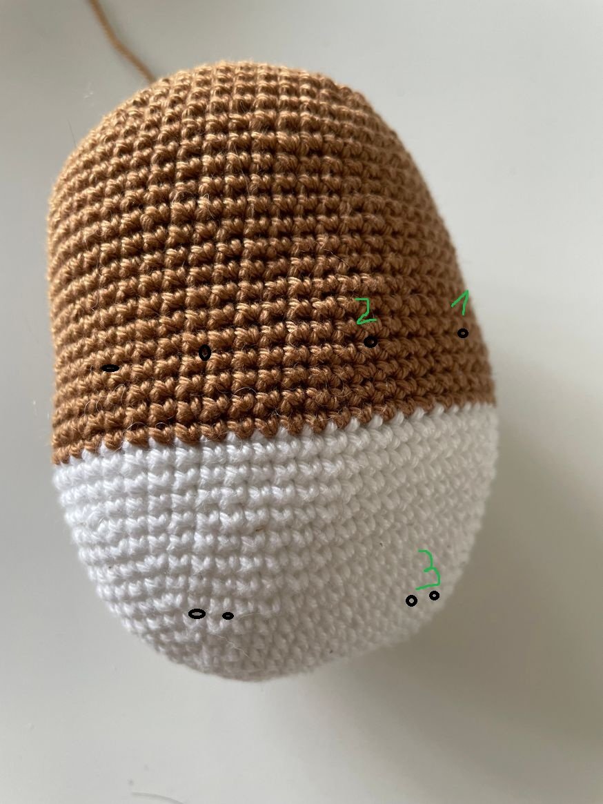 Blog-Inhaltsbild für 'Kostenlose Häkelanleitung: Süßes Amigurumi Pferd selbst gemacht! 🐴💚'