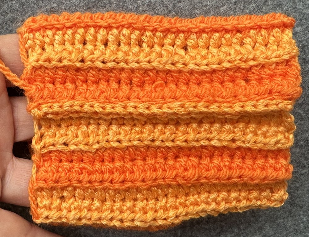 Blog-Inhaltsbild für 'Kleine Kürbisse als Schlüsselanhänger oder Taschenbaumler häkeln'