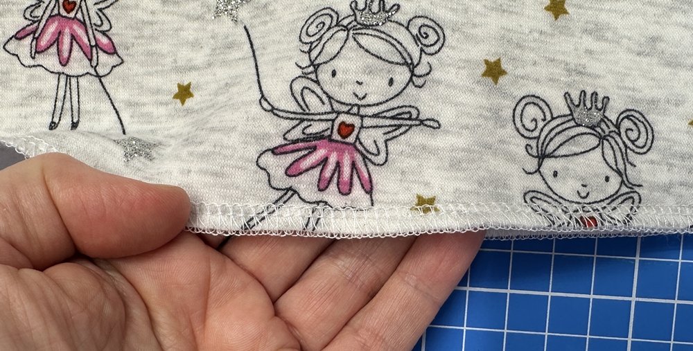 Blog-Inhaltsbild für 'Cooles Kinderkleid mit Taschen nähen'