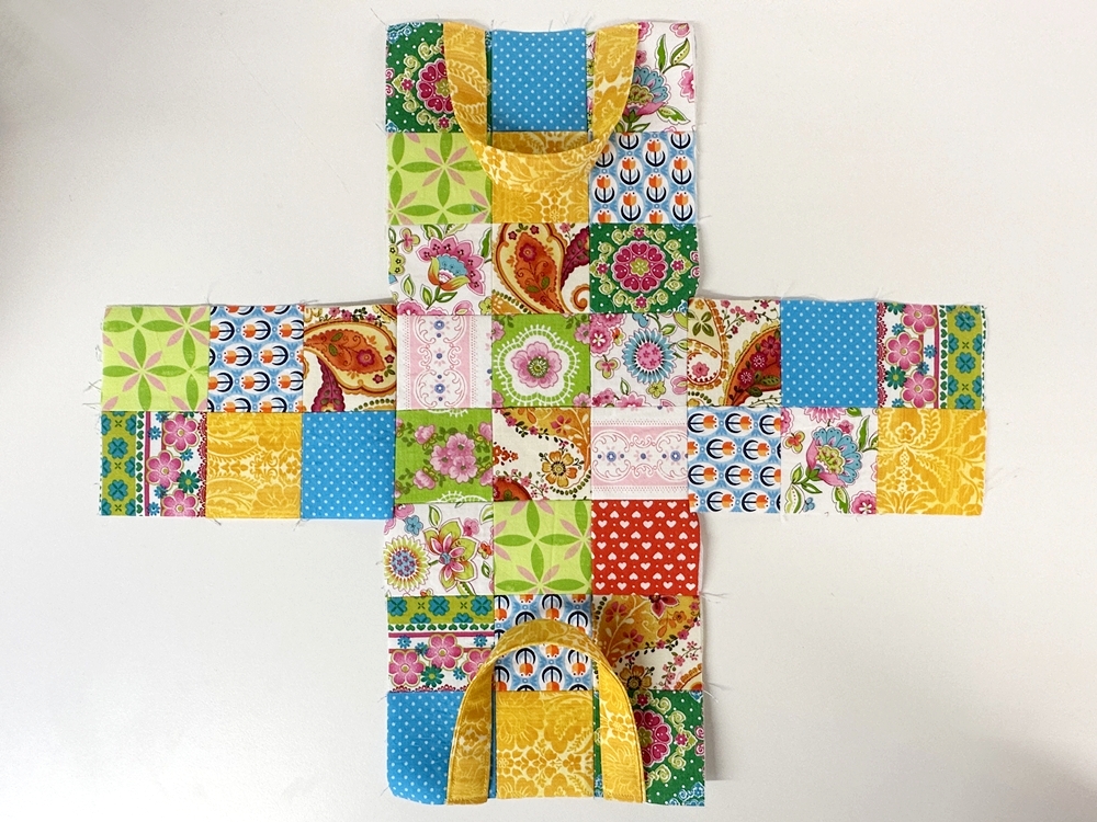 Blog-Inhaltsbild für 'Kindertasche im Patchwork-Style - Kostenlose Nähanleitung'