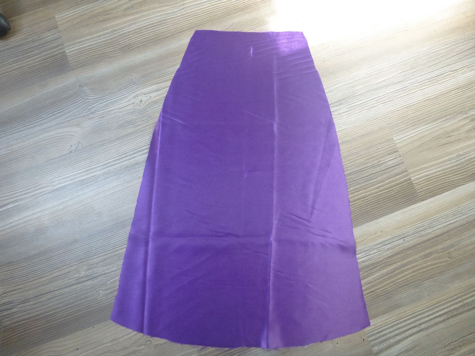 Blog-Inhaltsbild für 'Näh-Anleitung: Eleganter Damenrock'