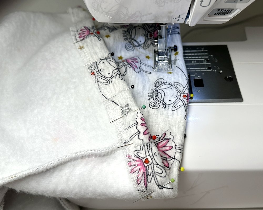 Blog-Inhaltsbild für 'Cooles Kinderkleid mit Taschen nähen'