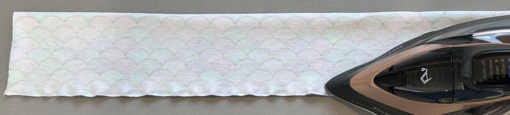 Blog-Inhaltsbild für 'Modernes Knoten-Stirnband in 2 Varianten nähen – Ratzfatz fertig'