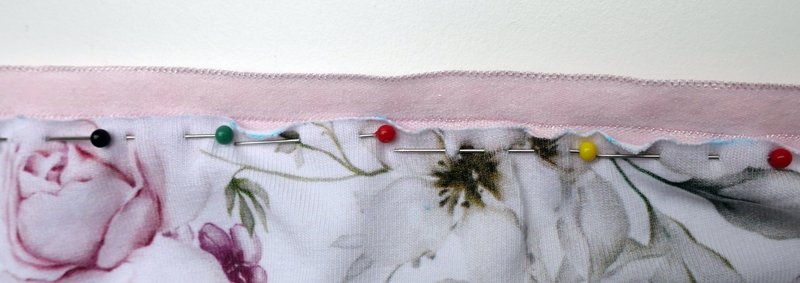 Blog-Inhaltsbild für 'Damenslips einfach selber nähen - Teil 2: Bündchen einfassen, Varianten, Tipps und Tricks'