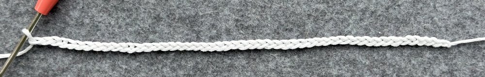 Blog-Inhaltsbild für 'Verspieltes Duftkissen oder Deko aus Garnresten - Kostenlose Häkelanleitung'