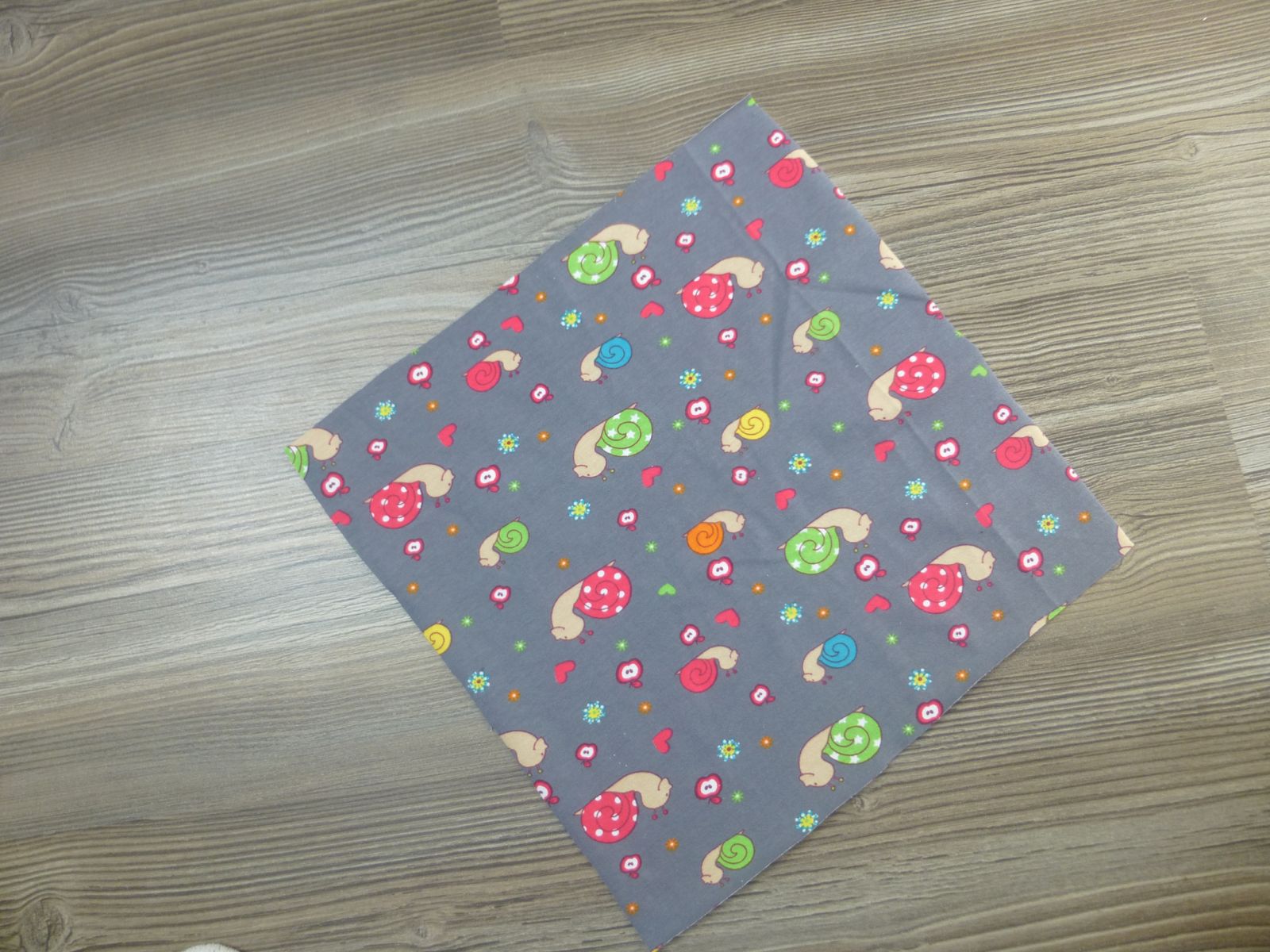 Blog-Inhaltsbild für 'Näh-Anleitung: Schönes Halstuch / Dreieckstuch'