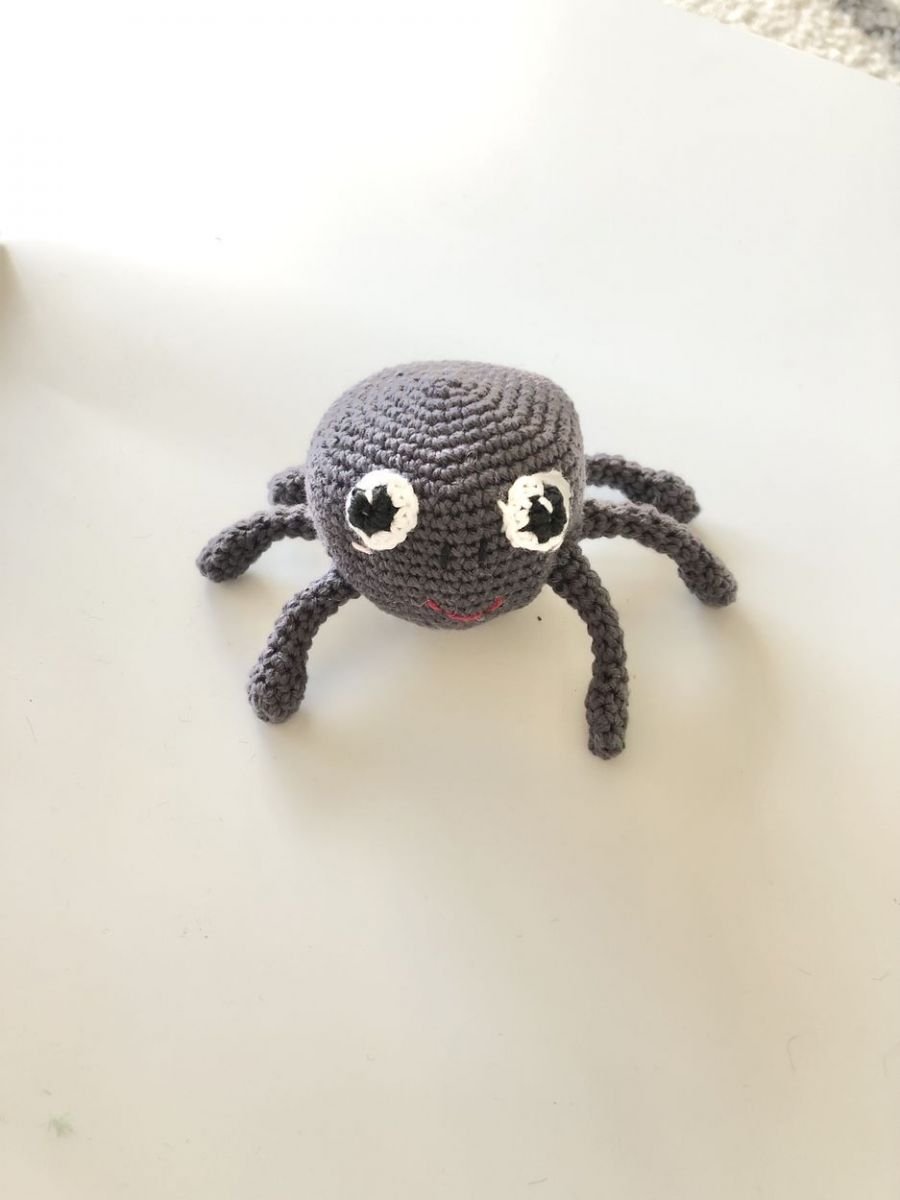 Blog-Inhaltsbild für 'Häkelanleitung Halloween Kranz'