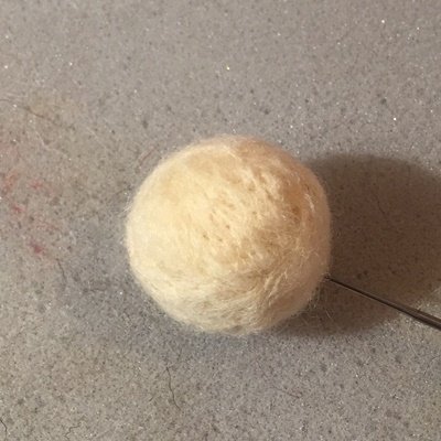 Blog-Inhaltsbild für 'Zarte Fee aus Filz ("Märchenwolle") - Teil 1'