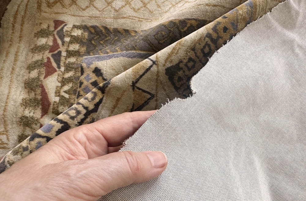 Blog-Inhaltsbild für 'DIY-Projekt: Vintage-Hocker aufhübschen'