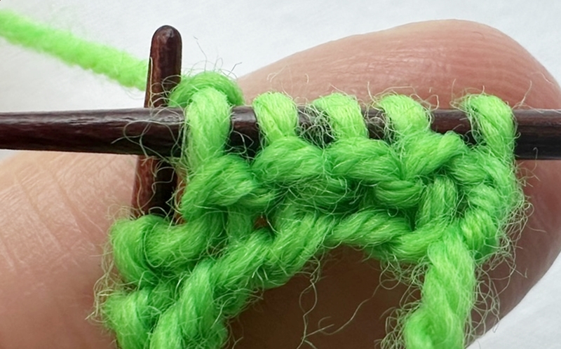 Blog-Inhaltsbild für 'Stricken mit Kindern: Kinderleichte Puppenmode für Strickanfänger'