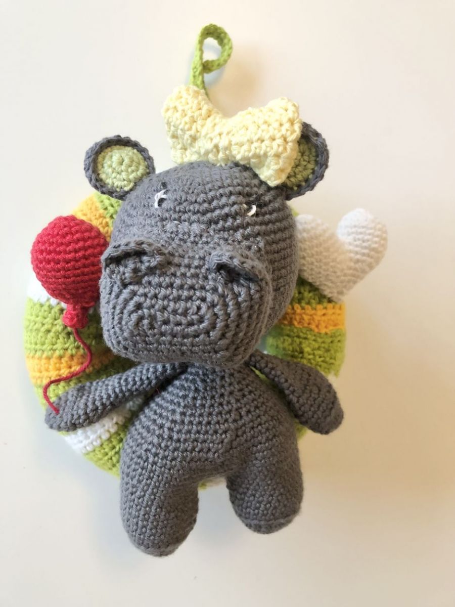 Blog-Inhaltsbild für 'Häkelanleitung Nilpferd Kranz'