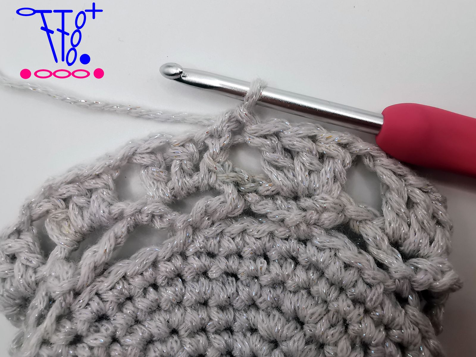 Blog-Inhaltsbild für 'Gehäkelte Windlichter – schnell gemacht, wunderschön & absolut anfängertauglich'