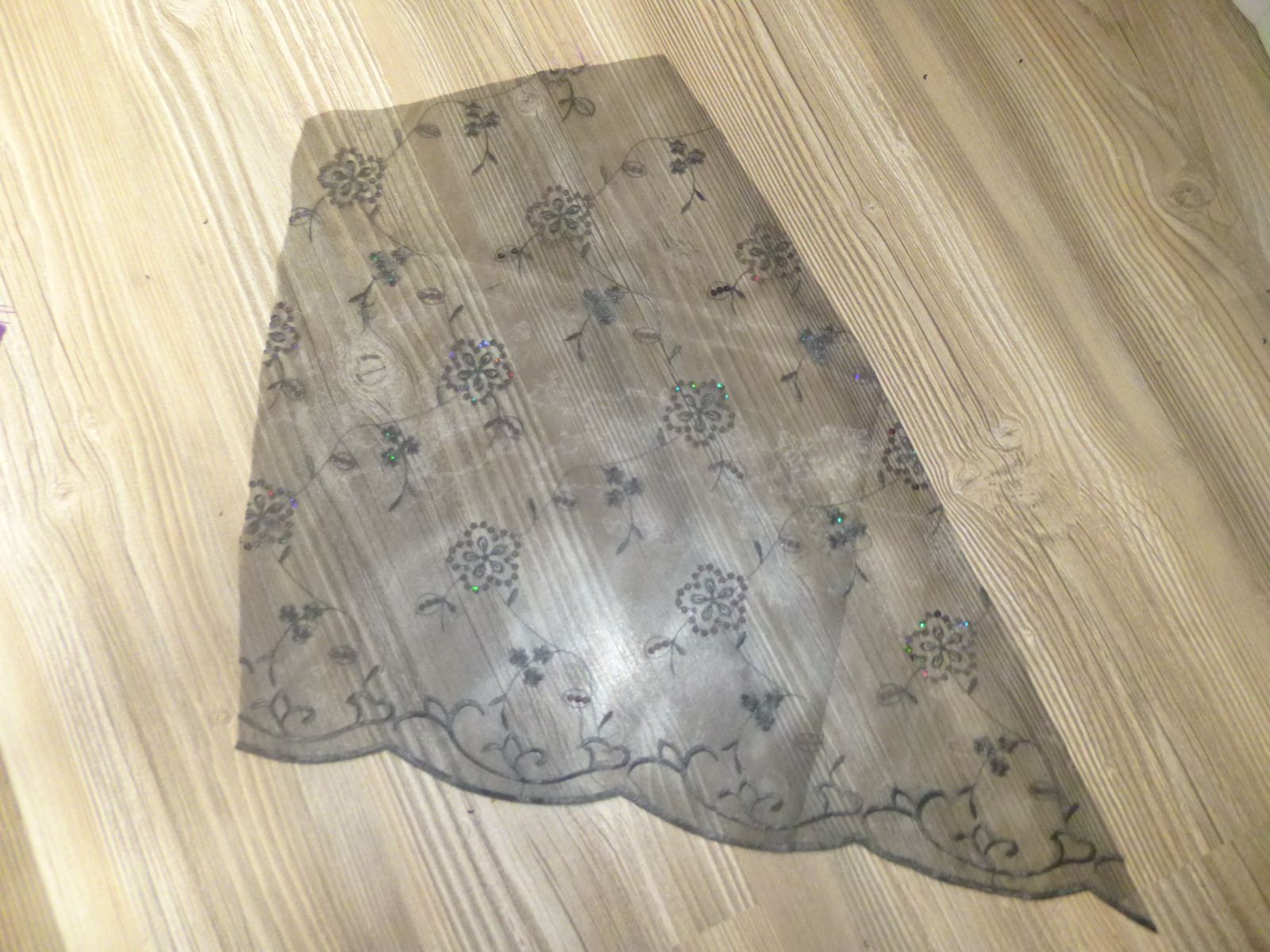 Blog-Inhaltsbild für 'Näh-Anleitung: Eleganter Damenrock'