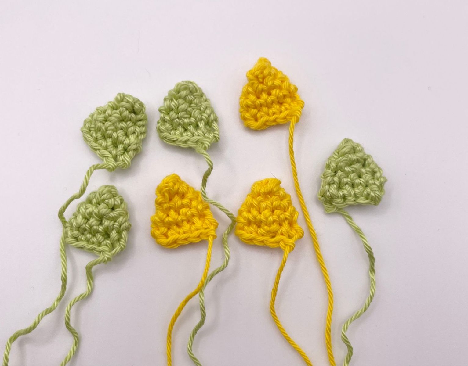 Blog-Inhaltsbild fĂŒr 'đ Kostenlose HĂ€kelanleitung: Krokodilkopf Brillenhalter'