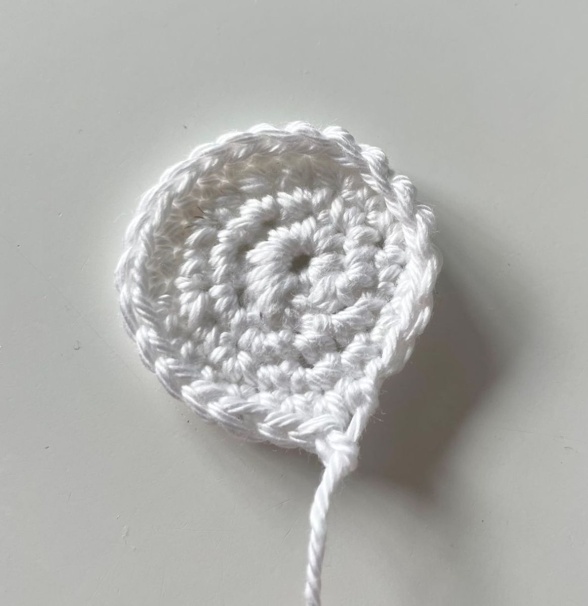 Blog-Inhaltsbild für 'kostenlose Anleitung, Gehäkelte Pralinen – Süße Liebesbotschaft zum Valentinstag'