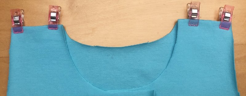 Blog-Inhaltsbild für 'Bolero nähen für Nähanfänger'