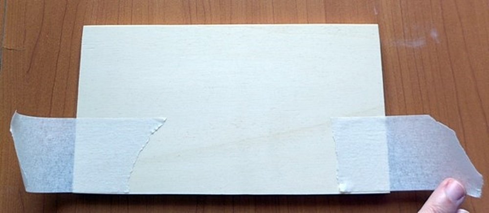 Blog-Inhaltsbild für 'Kreativ mit Holz: Wir bauen gemeinsam ein Puppenbett im Bauhausstil'