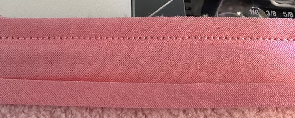 Blog-Inhaltsbild für 'Näh-Workshop Teil 2: Patchwork-Bettdecke für das Puppenbett'