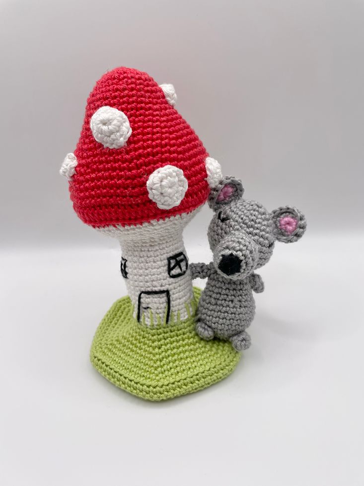 Blog-Inhaltsbild für 'Kostenlose Häkelanleitung für ein niedliches Pilzhaus'