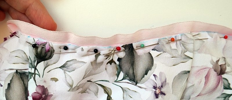 Blog-Inhaltsbild für 'Damenslips einfach selber nähen - Teil 2: Bündchen einfassen, Varianten, Tipps und Tricks'