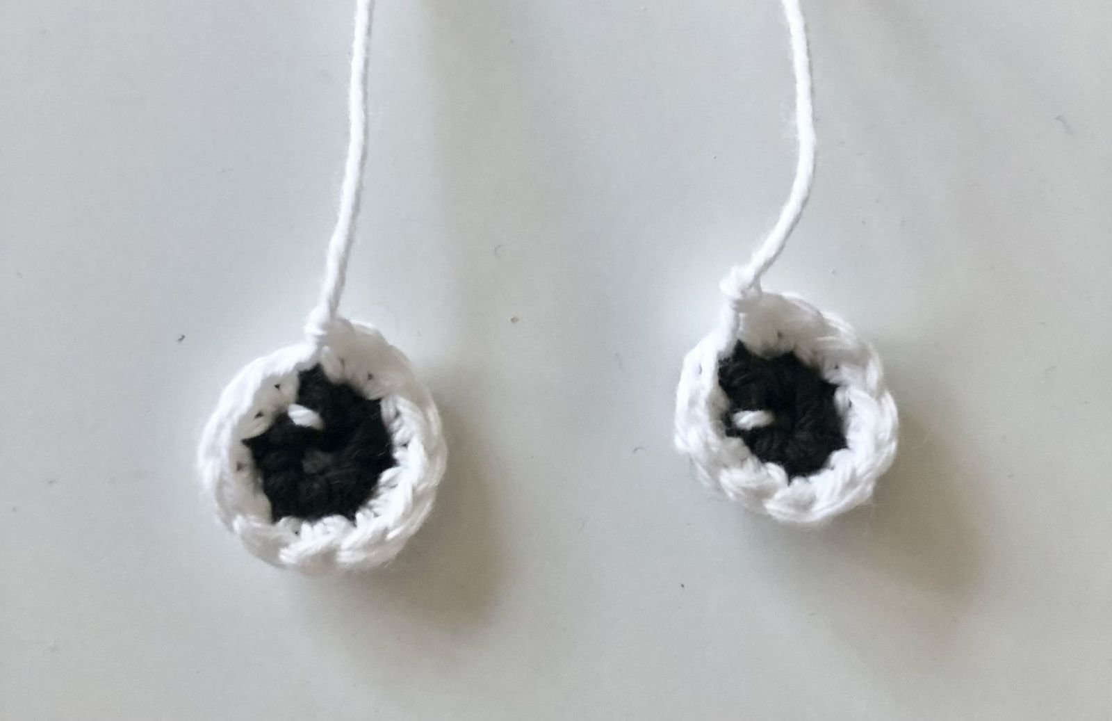 Blog-Inhaltsbild für 'Häkelanleitung Halloween Kranz'