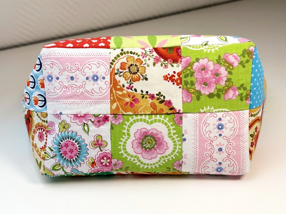 Blog-Inhaltsbild für 'Kindertasche im Patchwork-Style - Kostenlose Nähanleitung'