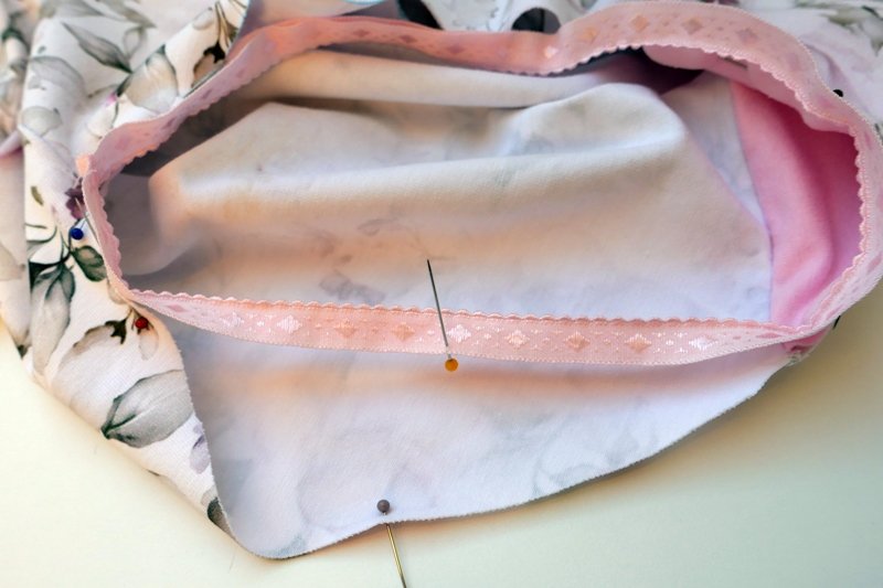 Blog-Inhaltsbild für 'Damenslips einfach selber nähen - Teil 2: Bündchen einfassen, Varianten, Tipps und Tricks'