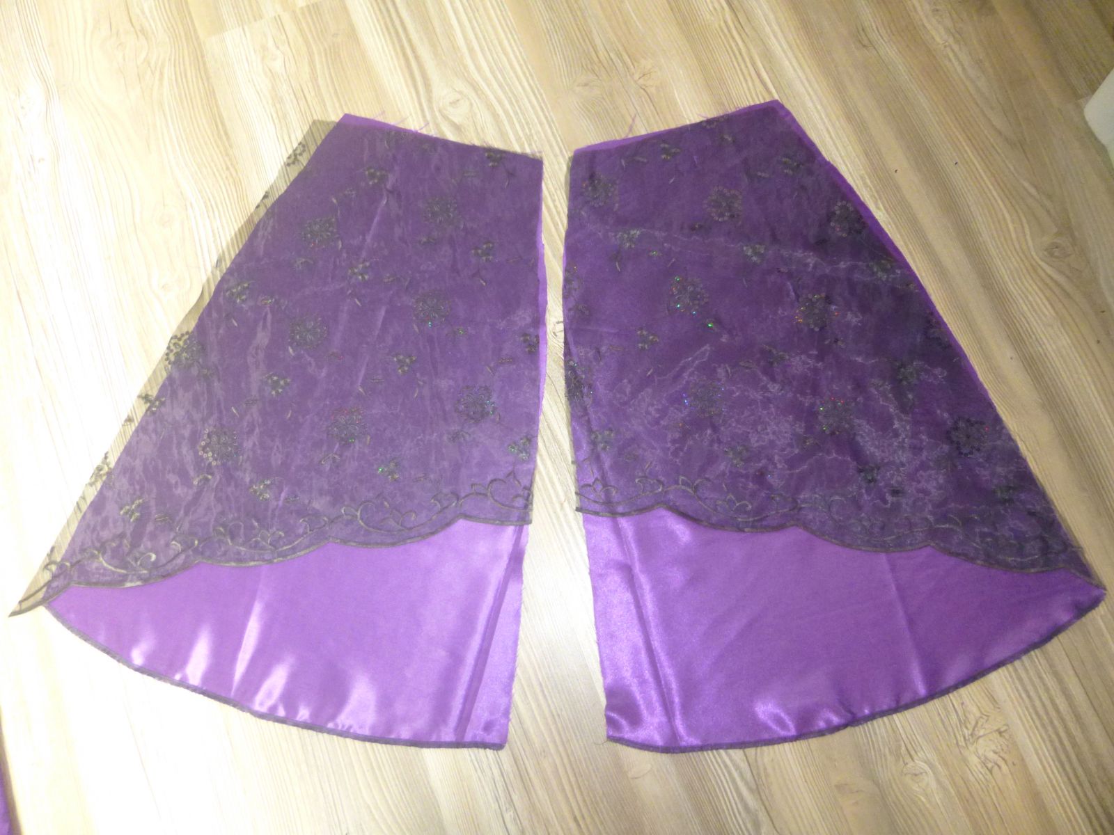 Blog-Inhaltsbild für 'Näh-Anleitung: Eleganter Damenrock'