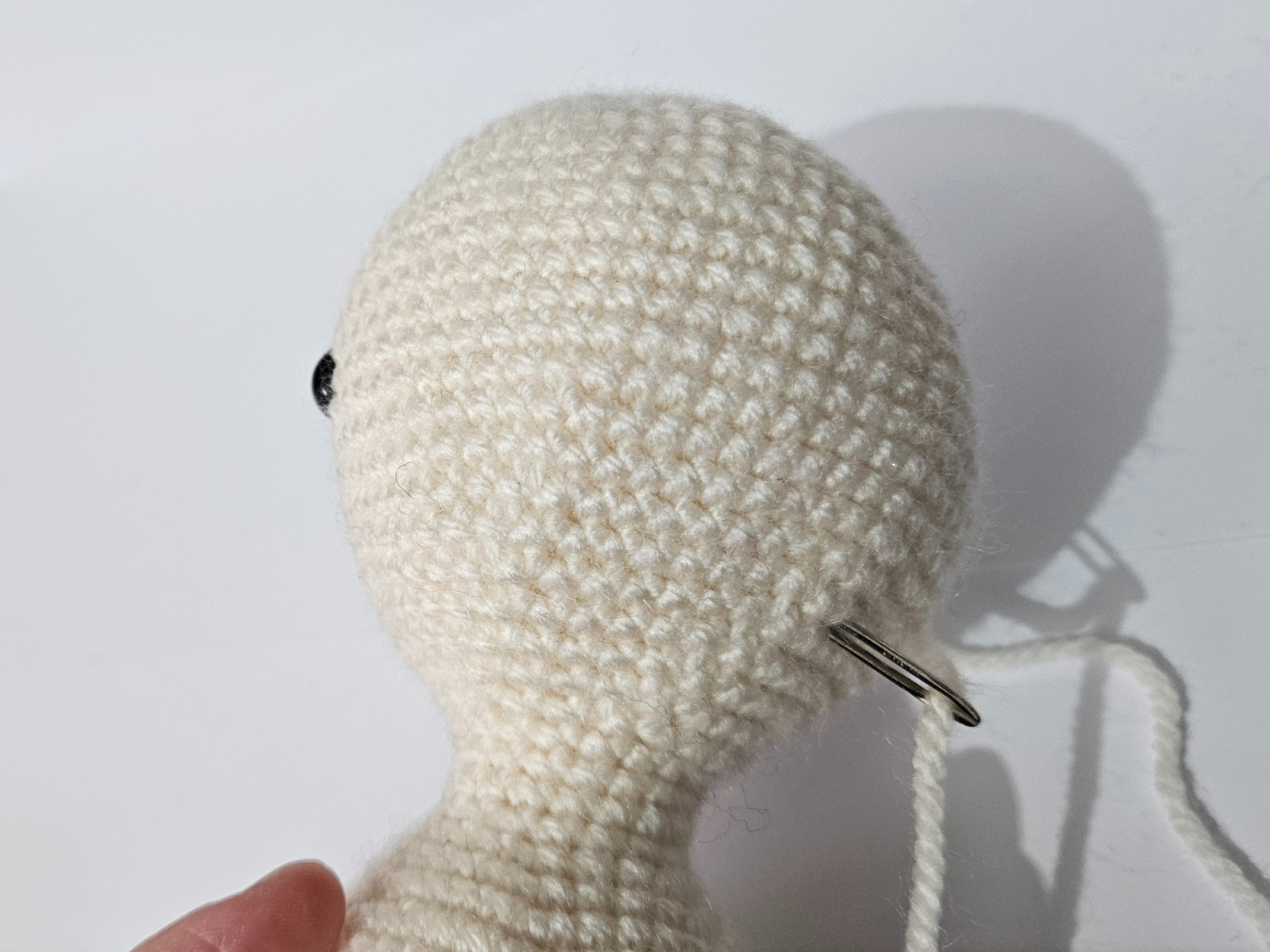 Blog-Inhaltsbild für 'Kostenlose Häkelanleitung Weihnachtself Poinsettia'