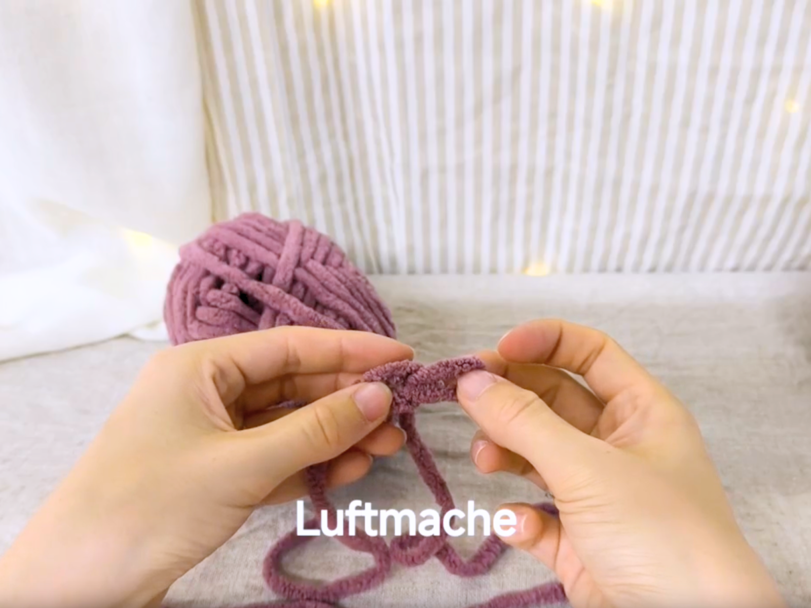 Blog-Inhaltsbild für 'Fingerhäkeln lernen - Häkeln ganz ohne Häkelnadel'