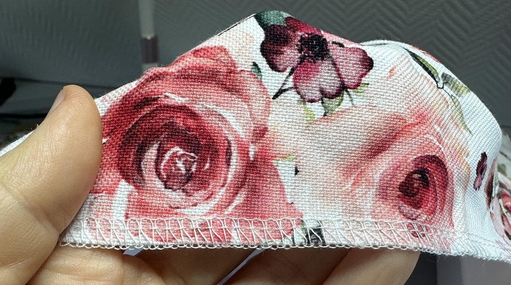 Blog-Inhaltsbild für 'Sommer-DIY: Perfekt sitzende Tischdecken mit Gummizug selbst nähen'