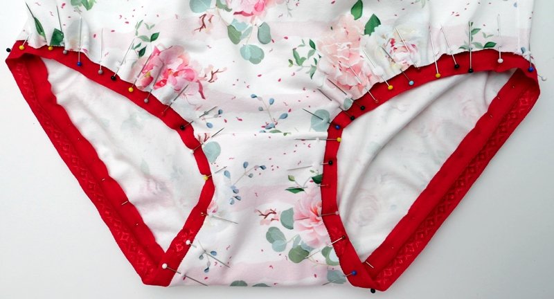 Blog-Inhaltsbild für 'Damenslips einfach selber nähen - Teil 2: Bündchen einfassen, Varianten, Tipps und Tricks'