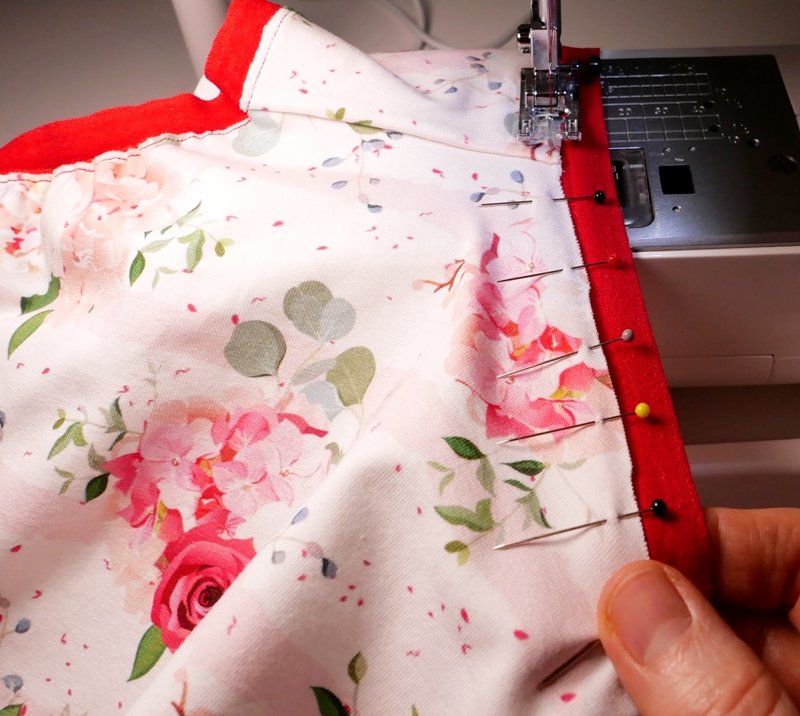 Blog-Inhaltsbild für 'Damenslips einfach selber nähen - Teil 2: Bündchen einfassen, Varianten, Tipps und Tricks'