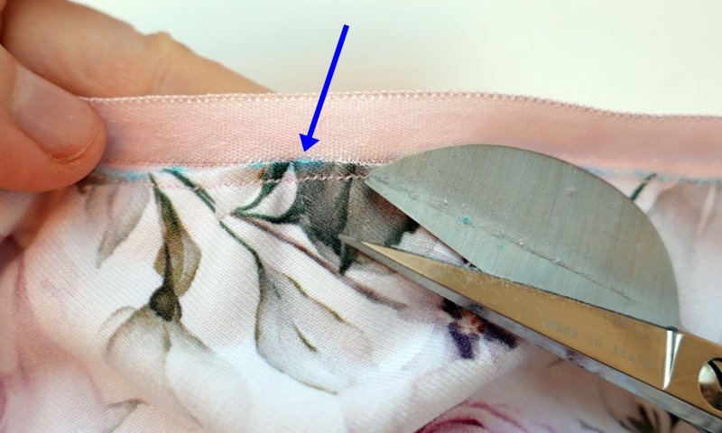 Blog-Inhaltsbild für 'Damenslips einfach selber nähen - Teil 2: Bündchen einfassen, Varianten, Tipps und Tricks'