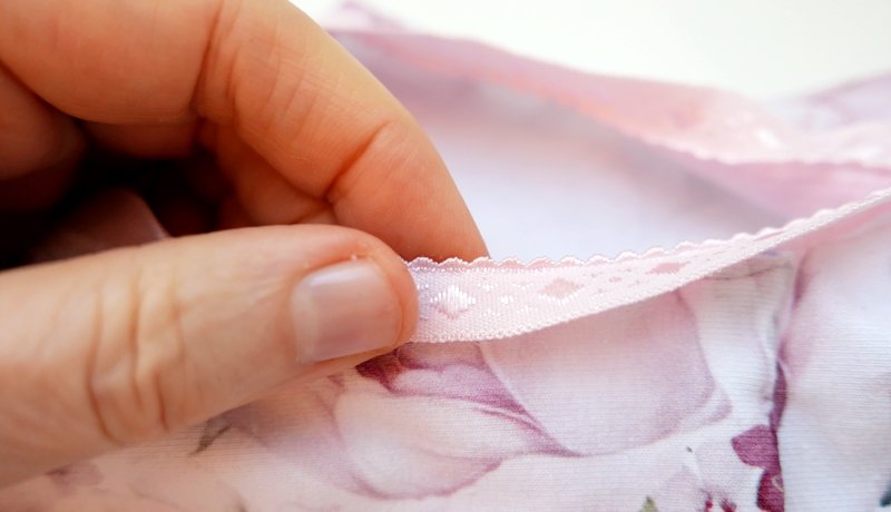 Blog-Inhaltsbild für 'Damenslips einfach selber nähen - Teil 2: Bündchen einfassen, Varianten, Tipps und Tricks'