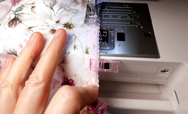 Blog-Inhaltsbild für 'Damenslips einfach selber nähen - Teil 2: Bündchen einfassen, Varianten, Tipps und Tricks'