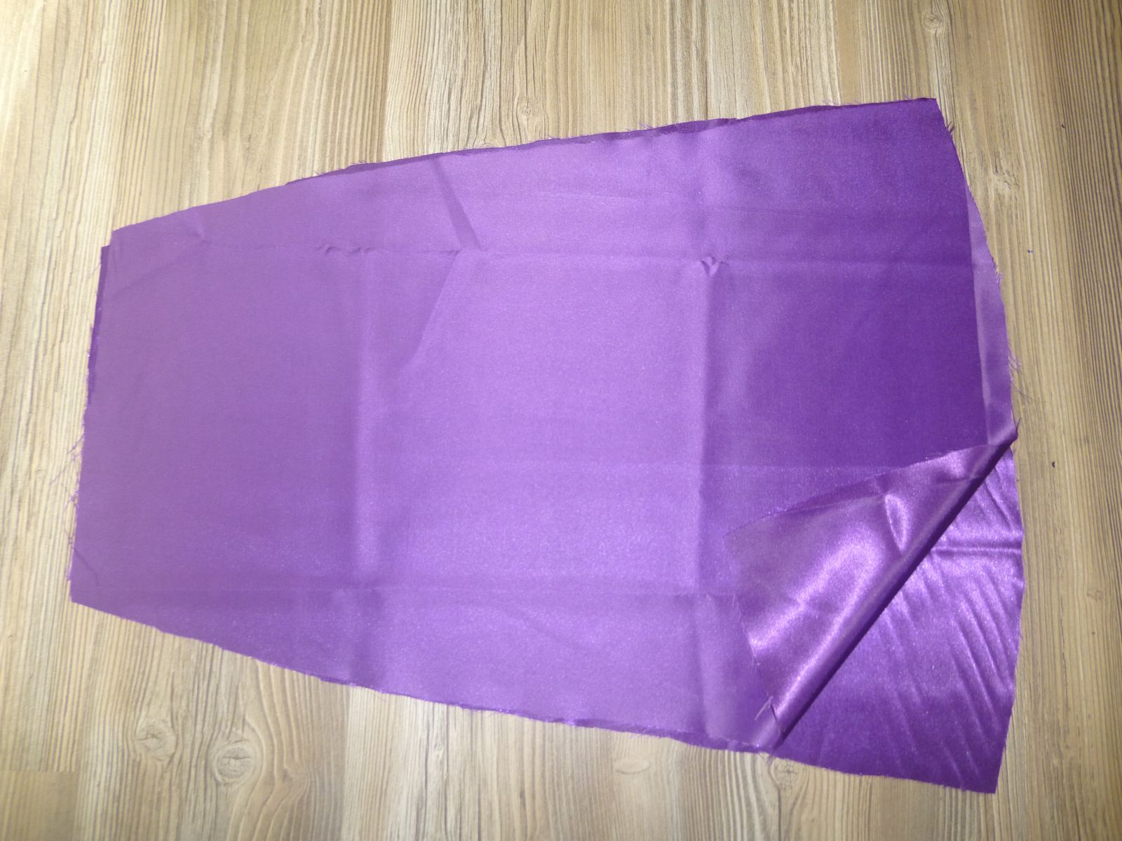 Blog-Inhaltsbild für 'Näh-Anleitung: Eleganter Damenrock'