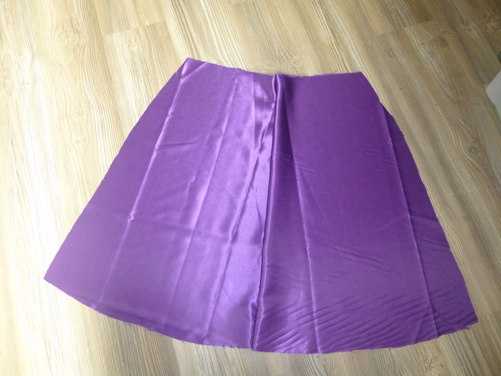 Blog-Inhaltsbild für 'Näh-Anleitung: Eleganter Damenrock'