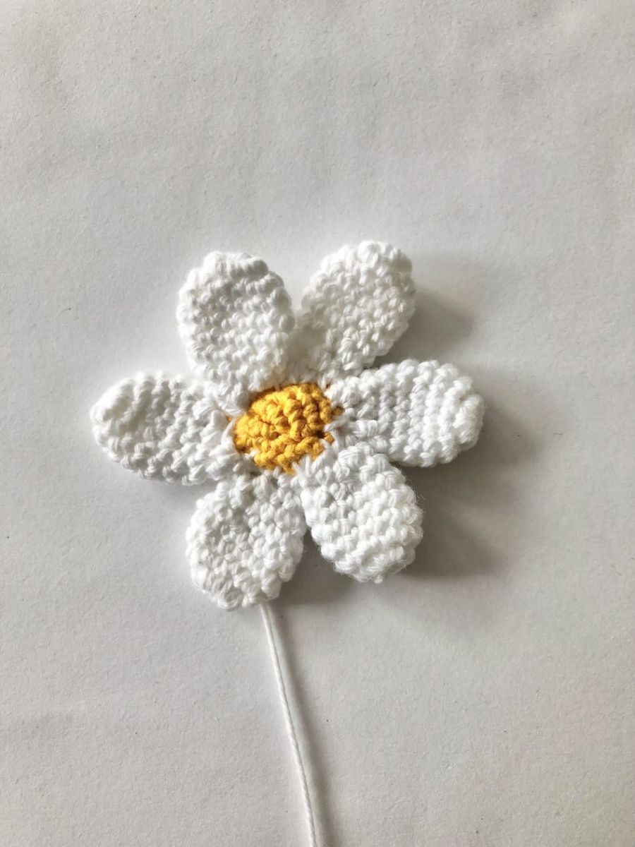 Blog-Inhaltsbild für 'Häkelanleitung Kranz Raupe'