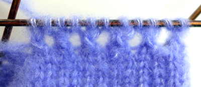 Blog-Inhaltsbild für 'Kostenlose Strickanleitung - Pulswärmer Deluxe'