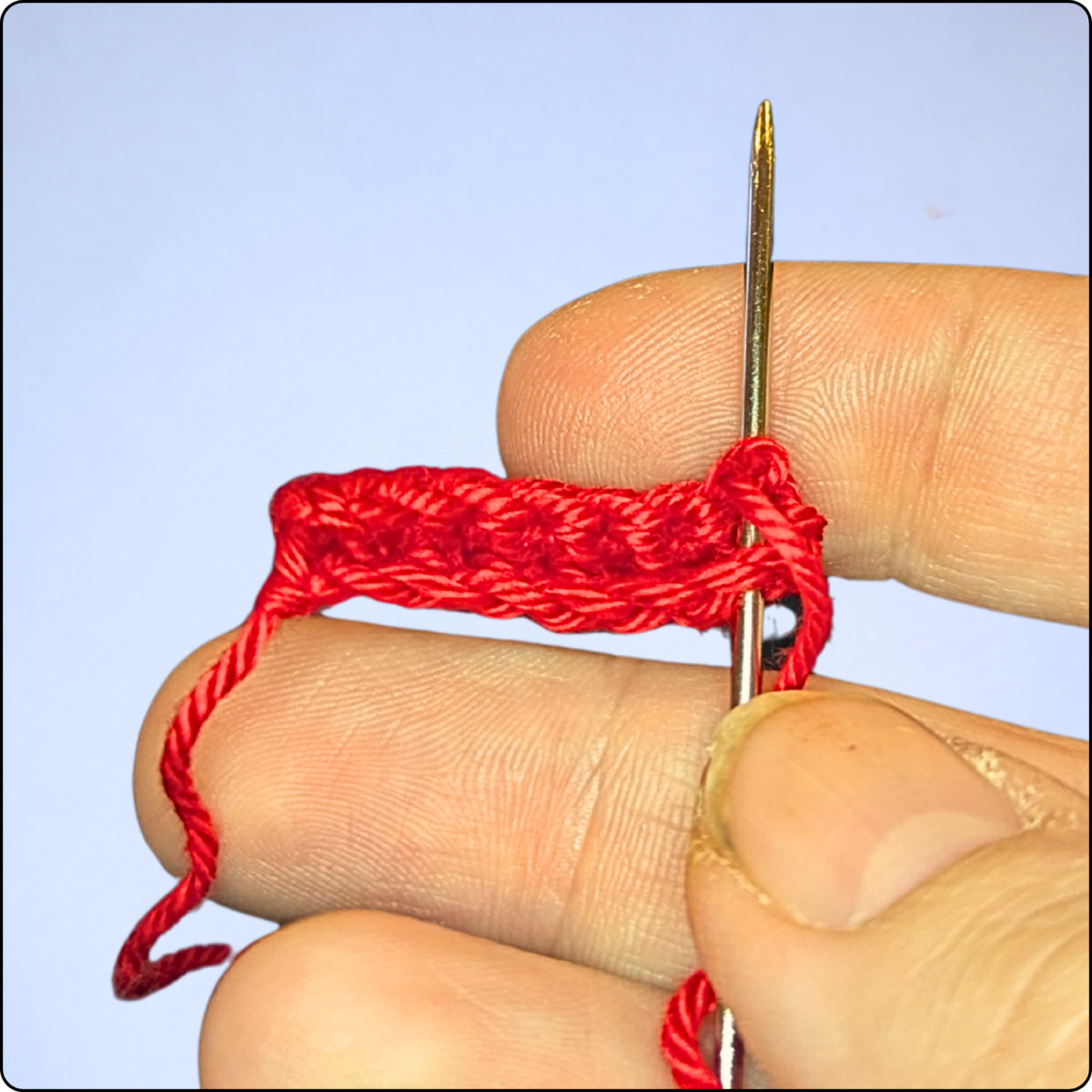 Blog-Inhaltsbild für 'Kostenlose Häkelanleitung: Schlüsselanhänger Erdbeere'