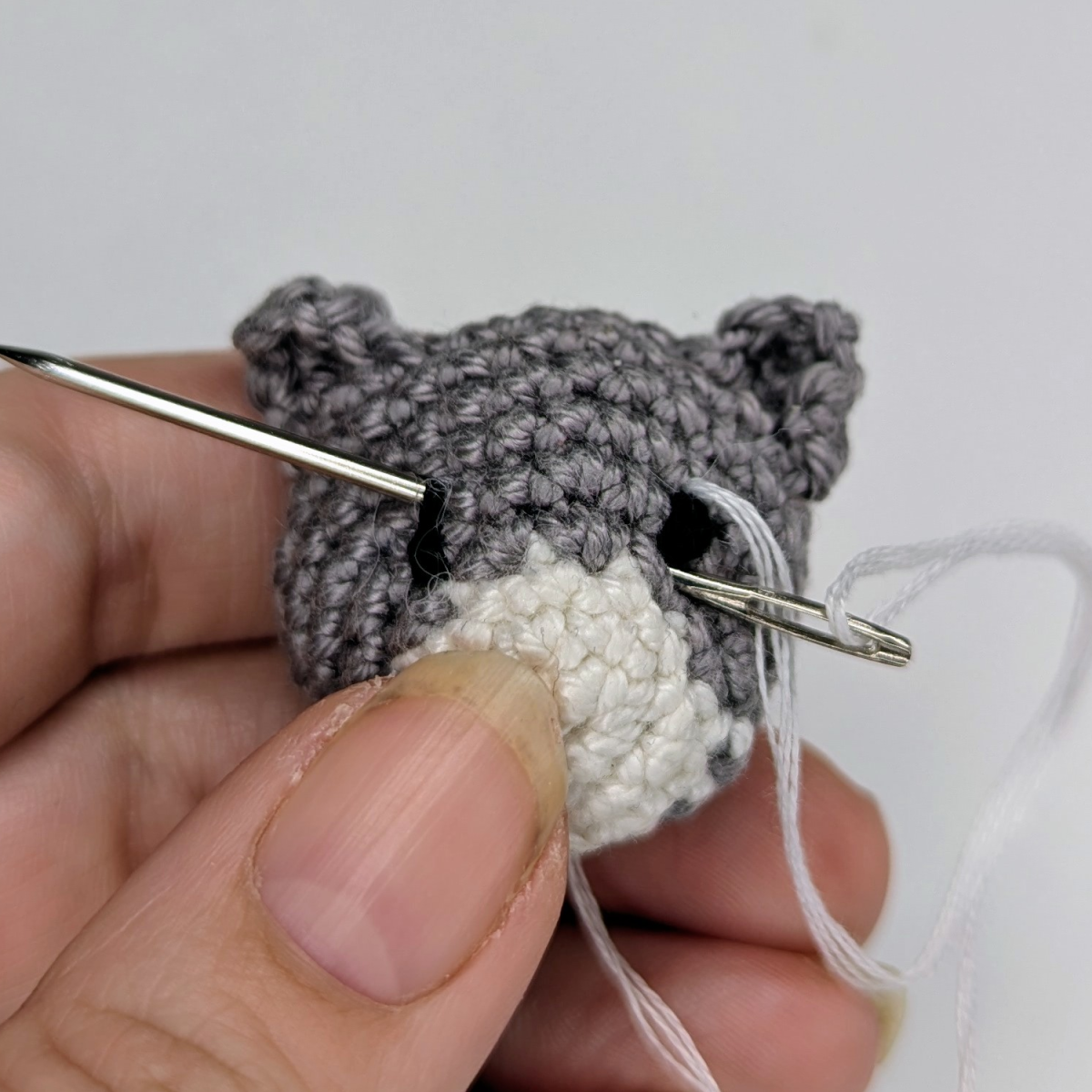 Blog content image for 'Free Crochet Pattern: Cat Keychain with Heart'