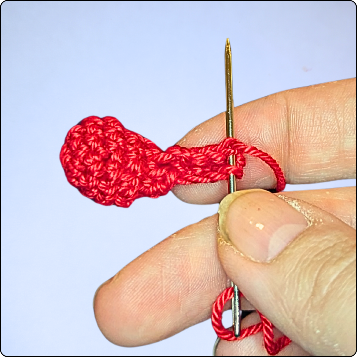 Blog-Inhaltsbild für 'Kostenlose Häkelanleitung: Schlüsselanhänger Erdbeere'