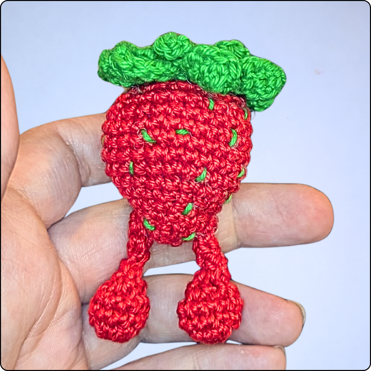 Blog-Inhaltsbild für 'Kostenlose Häkelanleitung: Schlüsselanhänger Erdbeere'