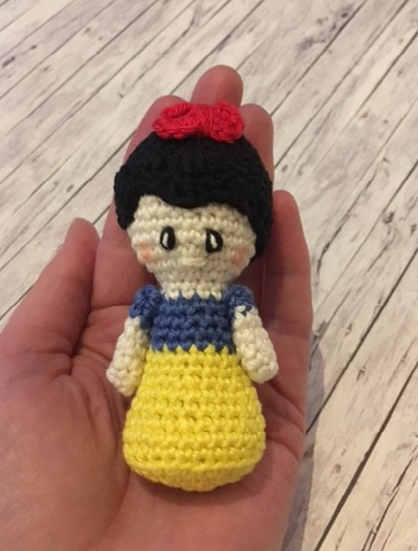 Blog-Inhaltsbild für 'Kostenlose Häkelanleitung Schneewittchen'