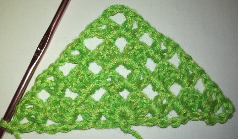 Blog-Inhaltsbild für 'kostenlose Häkelanleitung: Tuch Semplice'