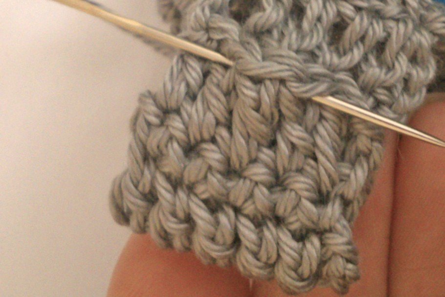 Blog-Inhaltsbild für 'Häkelanleitung Baby-Schuhe für Jungen & Mädchen'