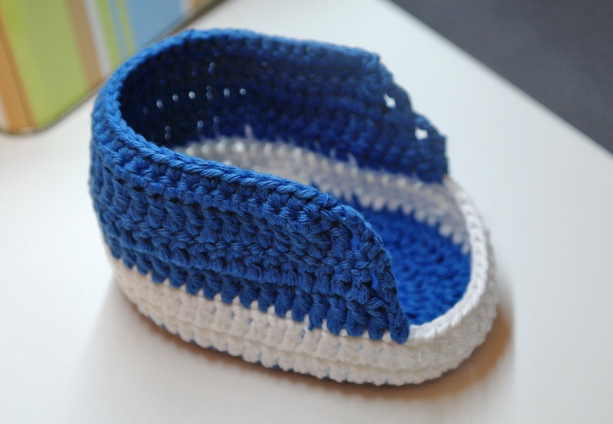 Blog-Inhaltsbild für 'Häkelanleitung Baby- Turnschuhe'