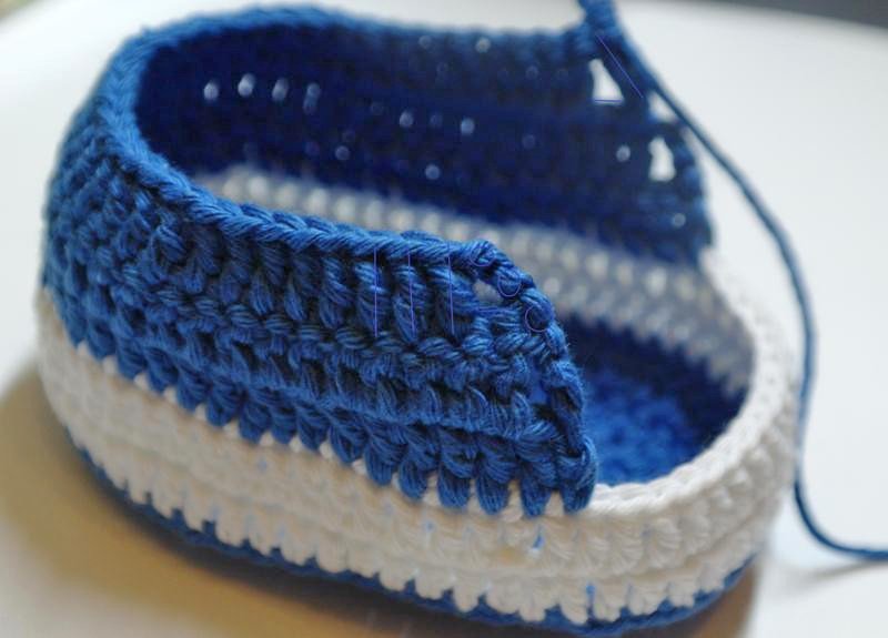 Blog-Inhaltsbild für 'Häkelanleitung Baby- Turnschuhe'