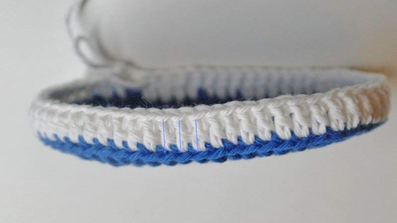 Blog-Inhaltsbild für 'Häkelanleitung Baby- Turnschuhe'